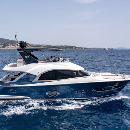 Monte Carlo Yachts 66 | Boot mieten | Lucky Charter | Mallorca